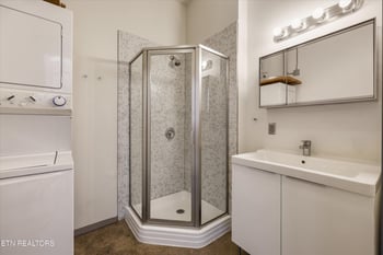 200 W Jackson Ave #202, Knoxville, TN 37902