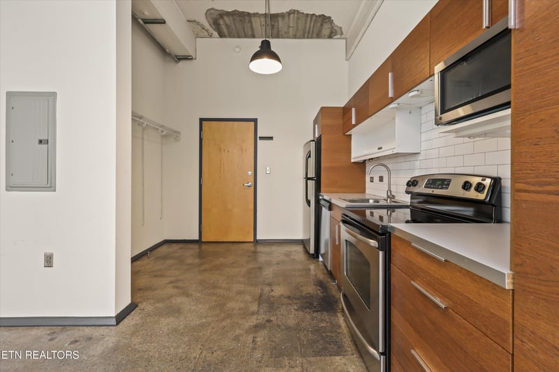 200 W Jackson Ave #203, Knoxville, TN 37902