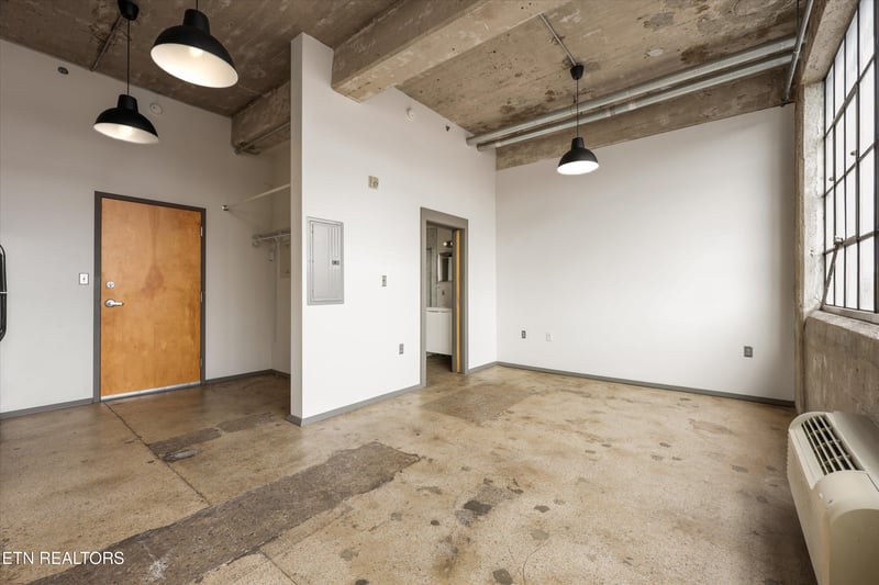 200 W Jackson Ave #504, Knoxville, TN 37902