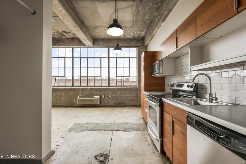 200 W Jackson Ave #504, Knoxville, TN 37902