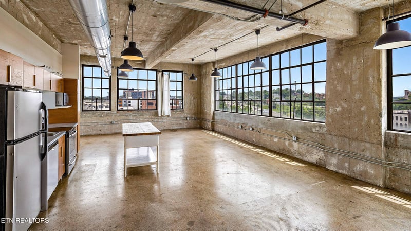 200 W Jackson Ave #606, Knoxville, TN 37902
