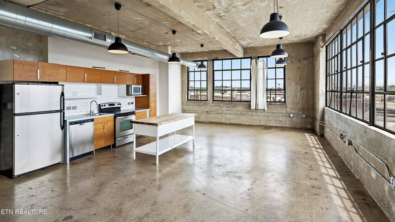 200 W Jackson Ave #606, Knoxville, TN 37902