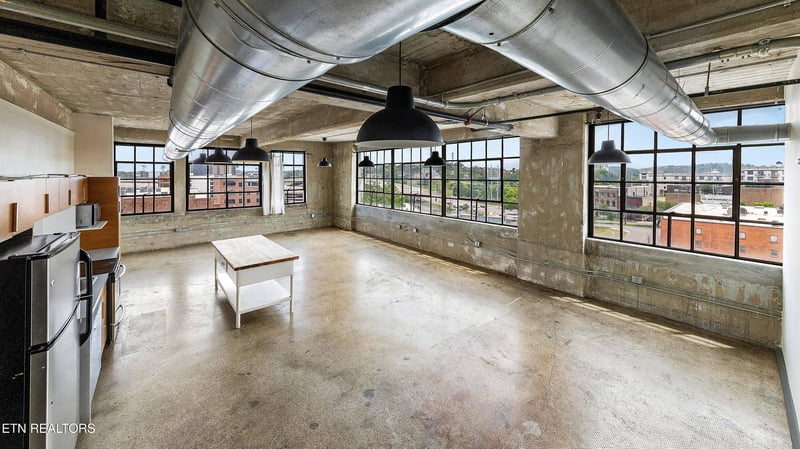 200 W Jackson Ave #606, Knoxville, TN 37902