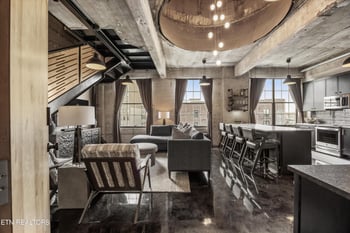 200 W Jackson Ave #607, Knoxville, TN 37902