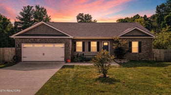 2000 Country Brook Ln, Knoxville, TN 37921
