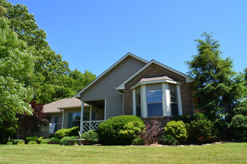 2000 Switch Yard Ln, Knoxville, TN 37920