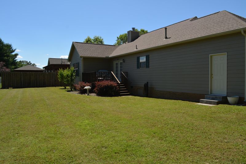 2000 Switch Yard Ln, Knoxville, TN 37920