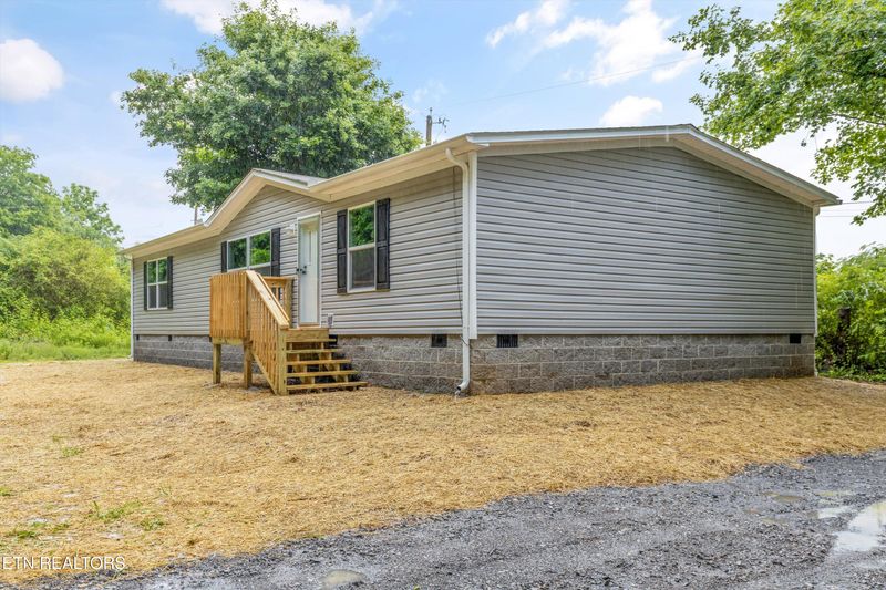 2000 Velma Rd, Athens, TN 37303