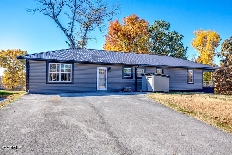 2001 3rd Rd, Knoxville, TN 37914