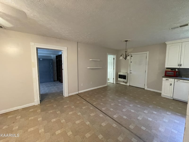 2001 Airport Road Rd, Oakdale, TN 37829