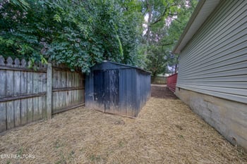 2001 Countryhill Ln, Knoxville, TN 37923
