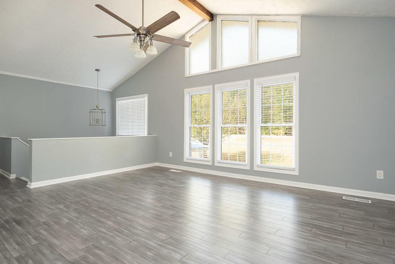 2001 E E Wolfe Valley Rd, Heiskell, TN 37754