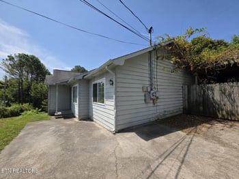 2001 Hyde Park Ln, Knoxville, TN 37921