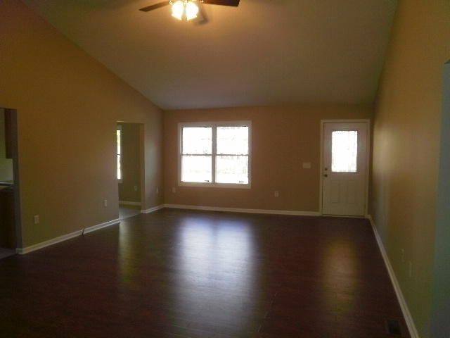 2001 Tres Cir, Crossville, TN 38572