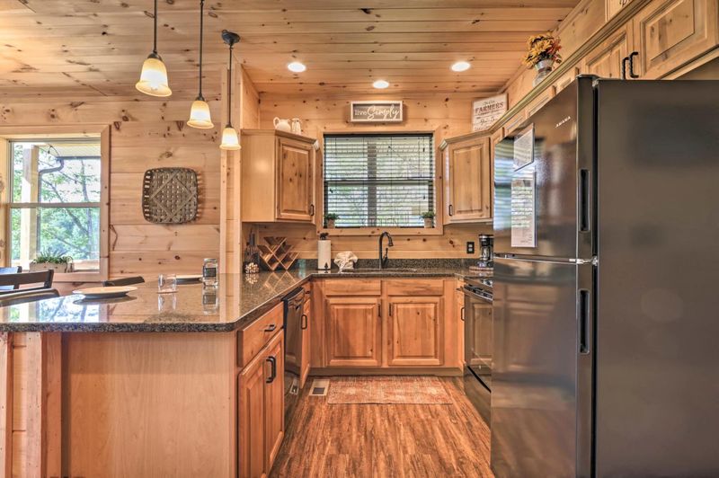 2001 Turkey Creek Way, Sevierville, TN 37862