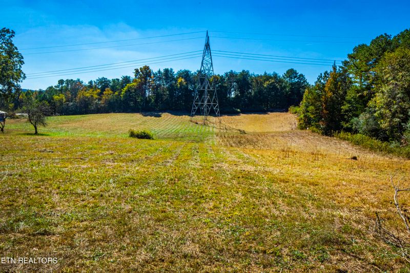 2001 Waller Ferry Rd, Lenoir City, TN 37771