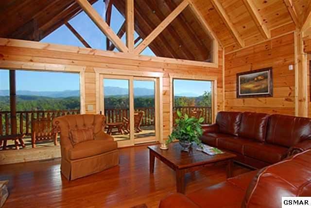 2002 Thistle Thorn Tr, Sevierville, TN 37876