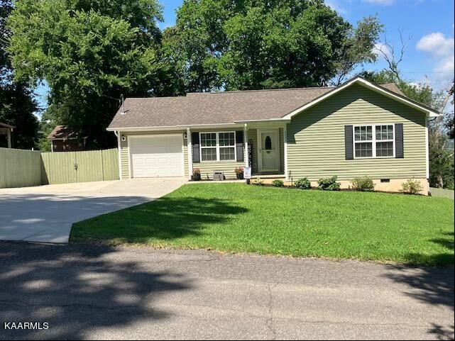 2003 Highland Rd, Maryville, TN 37801