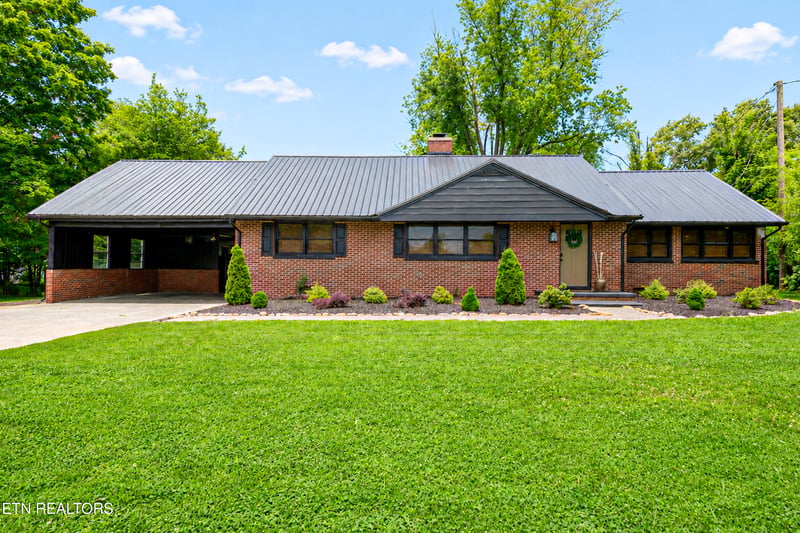 2003 Old Niles Ferry Rd, Maryville, TN 37803