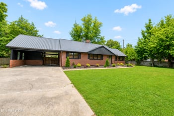 2003 Old Niles Ferry Rd, Maryville, TN 37803