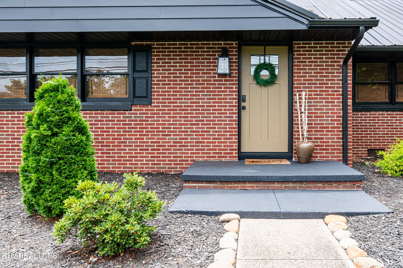 2003 Old Niles Ferry Rd, Maryville, TN 37803