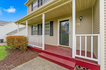 2004 Knoll Tree Dr, Knoxville, TN 37932