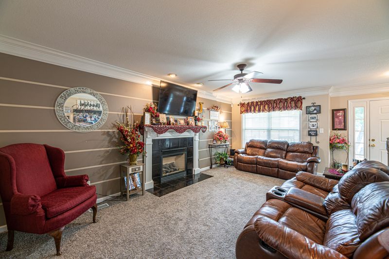 2004 Mosaic Ln, Knoxville, TN 37924