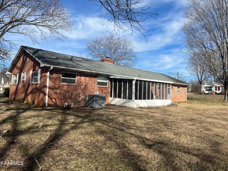 2004 Tuckaleechee Pike, Maryville, TN 37803