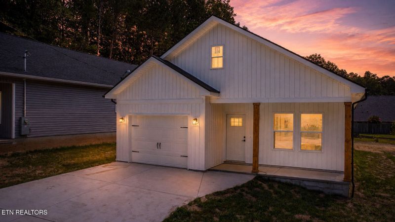 2004 Woods Smith Rd, Knoxville, TN 37921