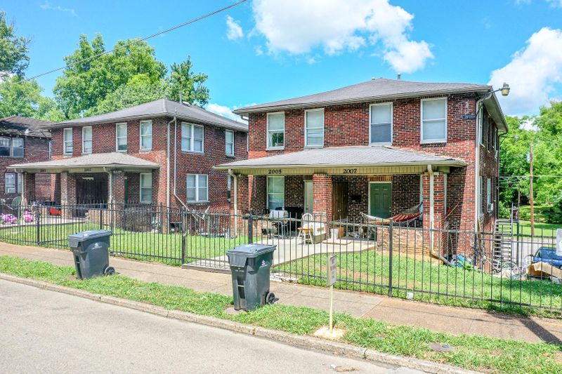 2005 E 5th Ave, Knoxville, TN 37917