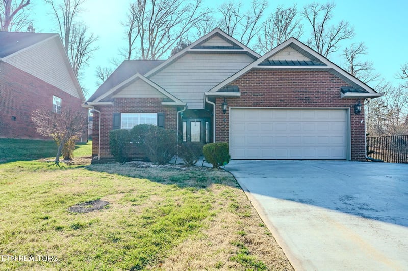 2005 Infinity Ln, Sevierville, TN 37876