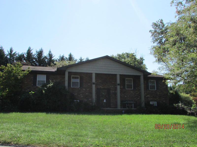 2006 E Alpine Dr, Maryville, TN 37804