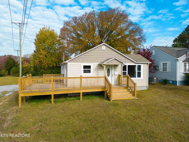 2007 Albert Ave, Knoxville, TN 37917