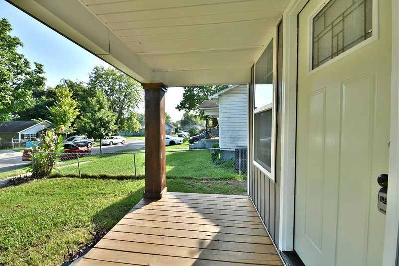 2007 E Glenwood Ave, Knoxville, TN 37917