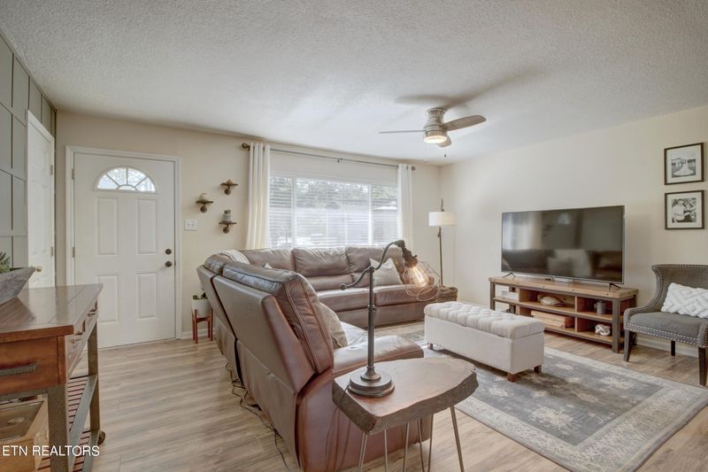 2008 Antietam Rd, Knoxville, TN 37917