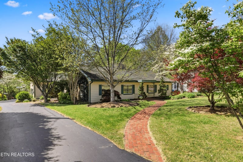 2008 Cedar Ln, Knoxville, TN 37918