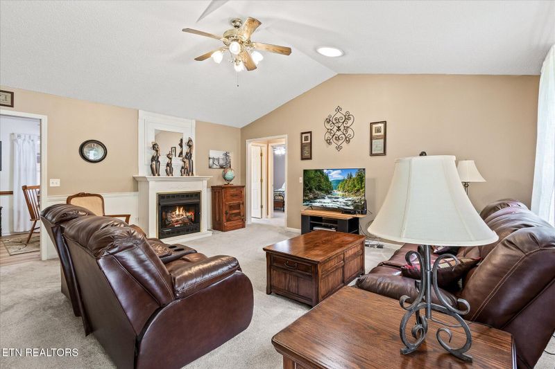 2008 Spruce Loop, Crossville, TN 38555