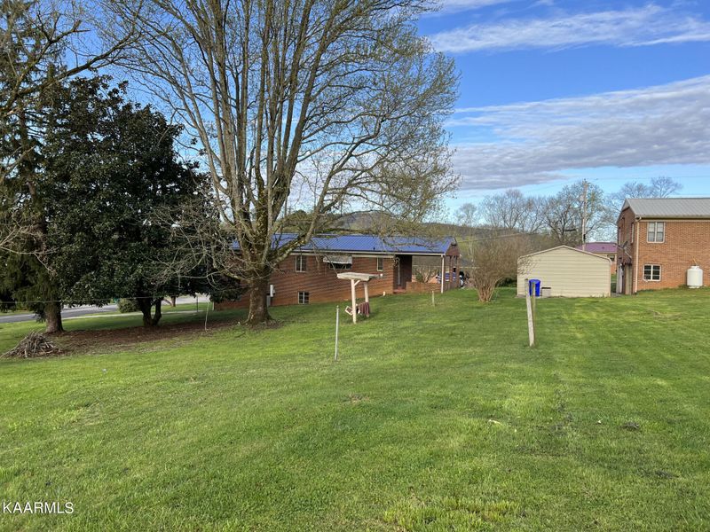 2008 W Outer Dr, Morristown, TN 37814