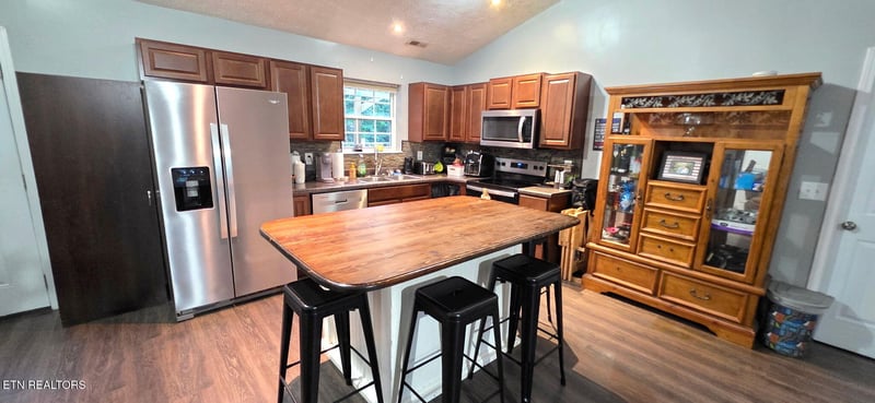 2009 Infinity Ln, Sevierville, TN 37876