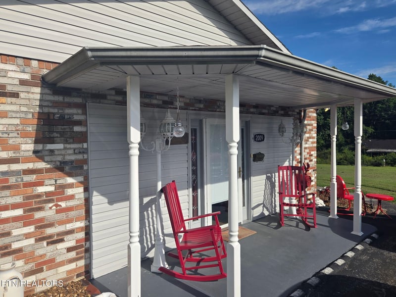2009 Old Highway 27, Robbins, TN 37852
