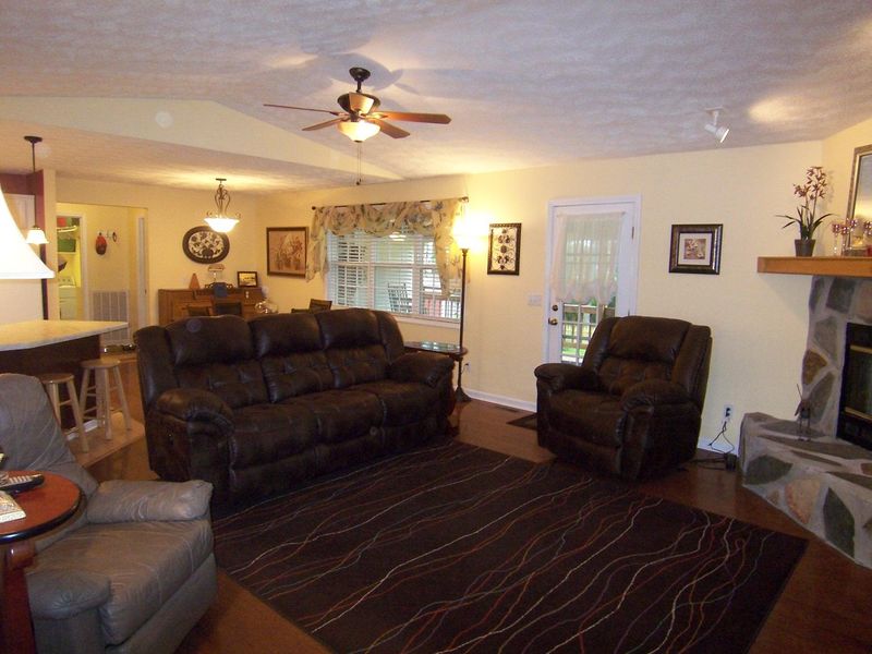 2009 Ona Rd, Crossville, TN 38572