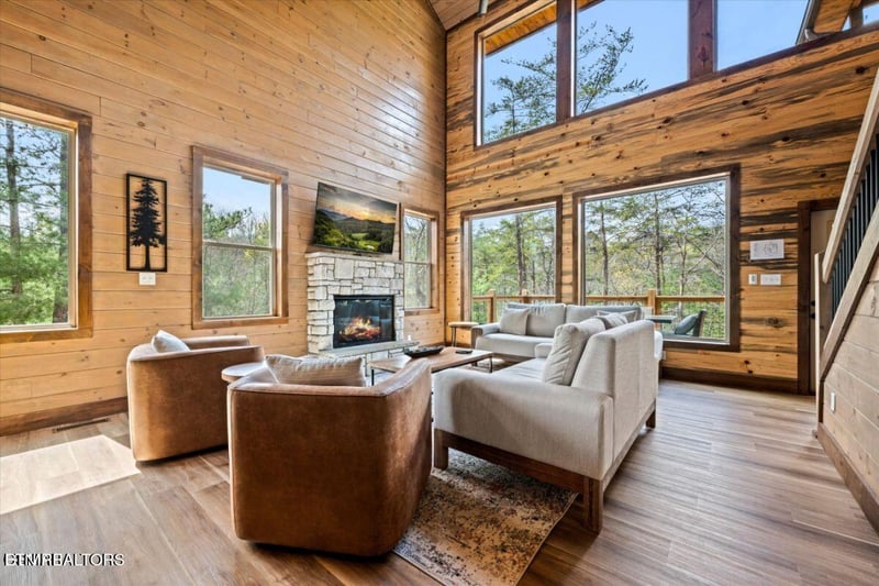 2009 Smoky Cove Rd, Sevierville, TN 37876