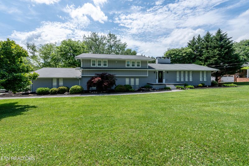 201 Candora Rd, Maryville, TN 37804