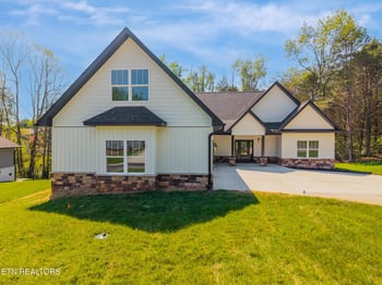 201 Chatuga Way, Loudon, TN 37774