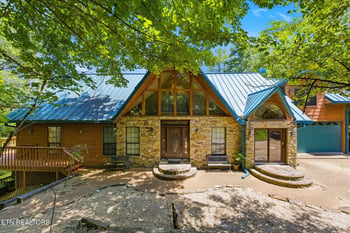 201 Clear Point Ln, Pigeon Forge, TN 37863