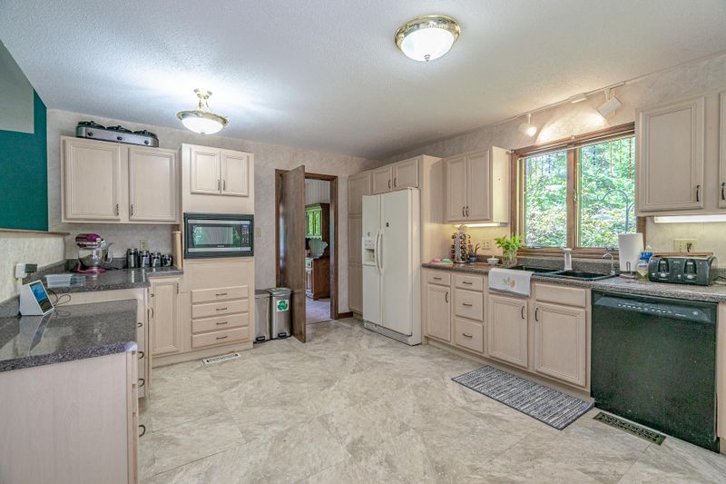 201 Connors Cir, Oak Ridge, TN 37830