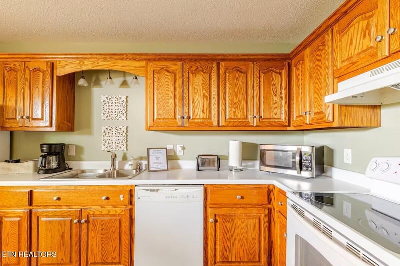 201 County Road 124, Athens, TN 37303