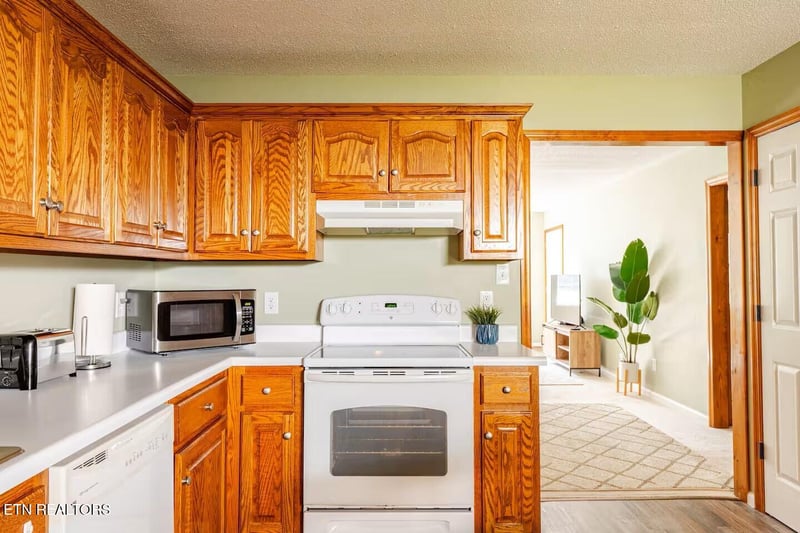 201 County Road 124, Athens, TN 37303