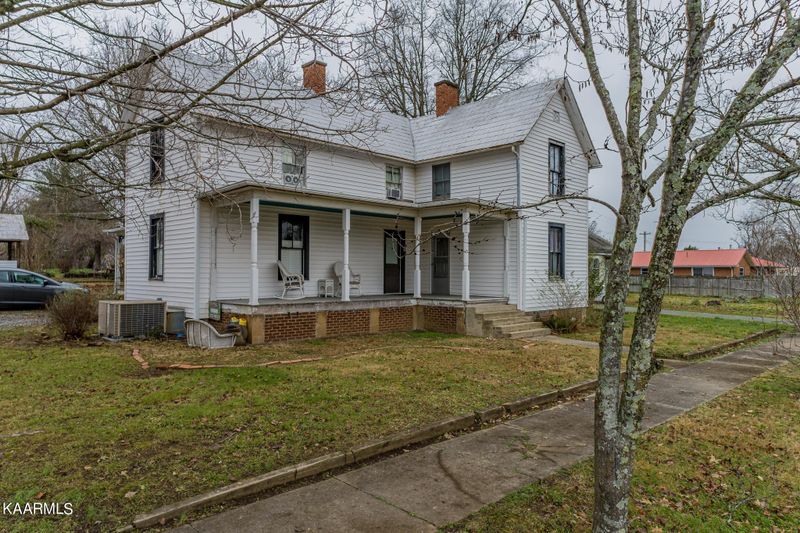 201 E Main St, Englewood, TN 37329