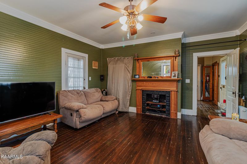 201 E Main St, Englewood, TN 37329